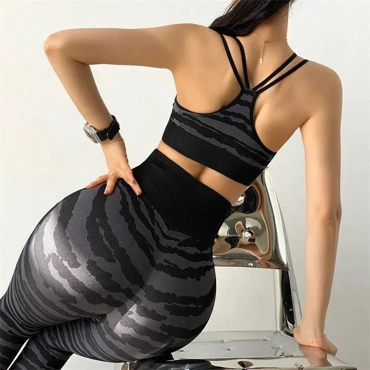 PilatessEmpower Women's Tiger Stripe Print Seamless Yoga Set - Bra and Leggings